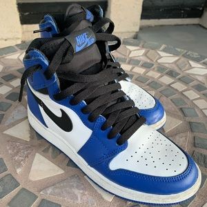 Air Jordan 1 Retro High Blue Royales